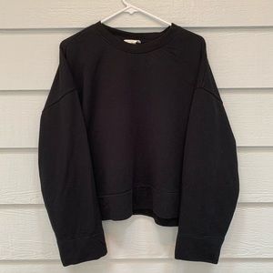🌈 3/12 H&M Basic Black Sweatshirt